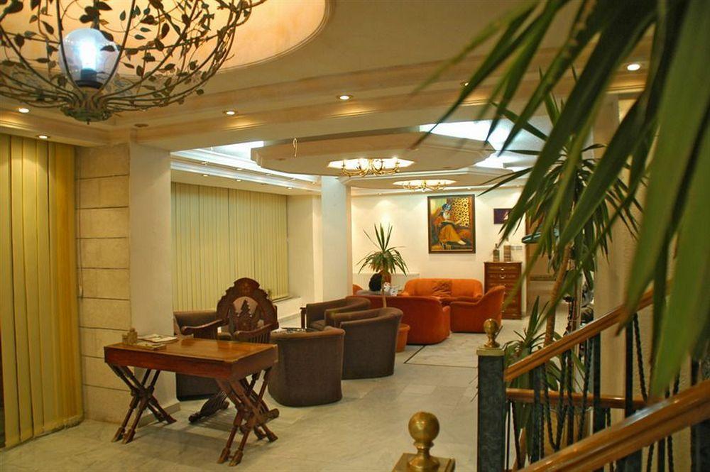 Candles Hotel Wadi Musa Exterior photo