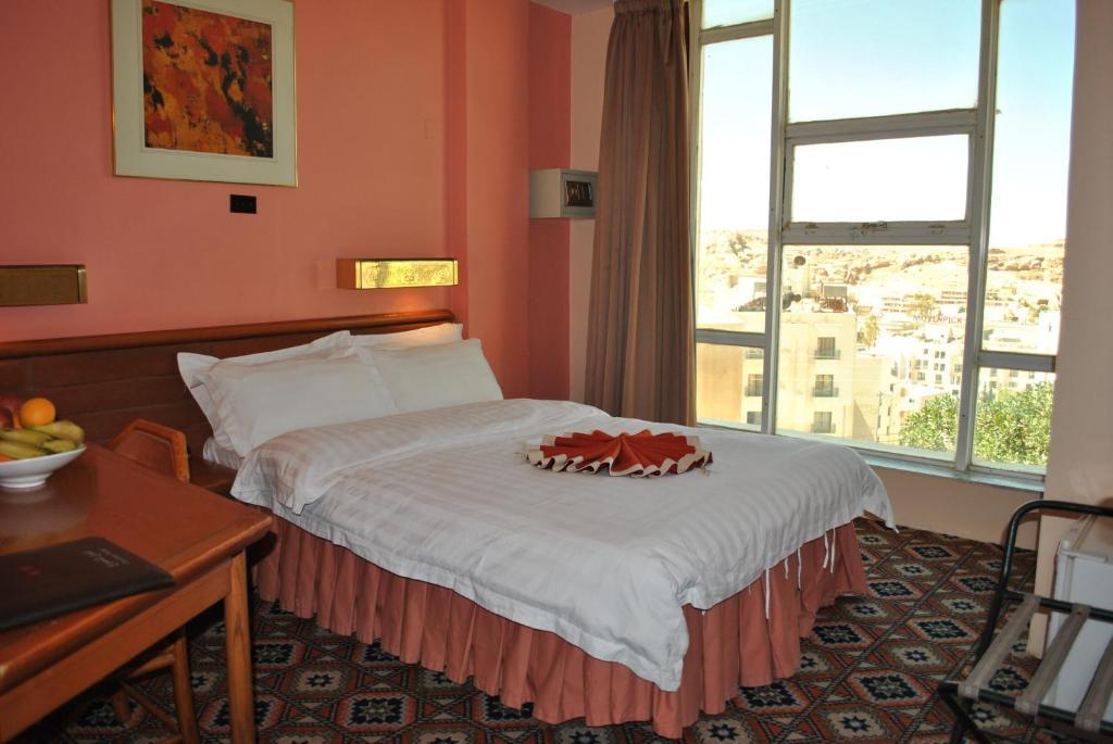 Candles Hotel Wadi Musa Room photo