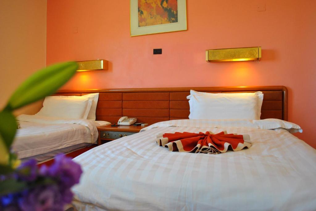 Candles Hotel Wadi Musa Room photo